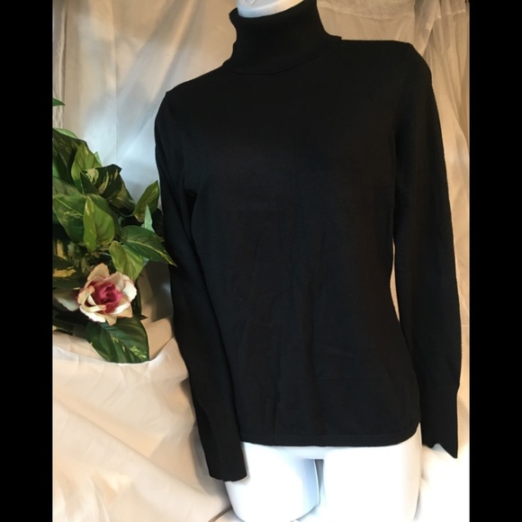 The Limited- black turtleneck size Med - Picture 3 of 5